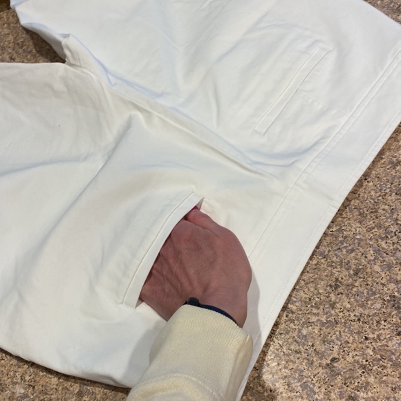 L.L. Bean Classic Fit White Pants 12 Petite -Just Reduced - Picture 13 of 17